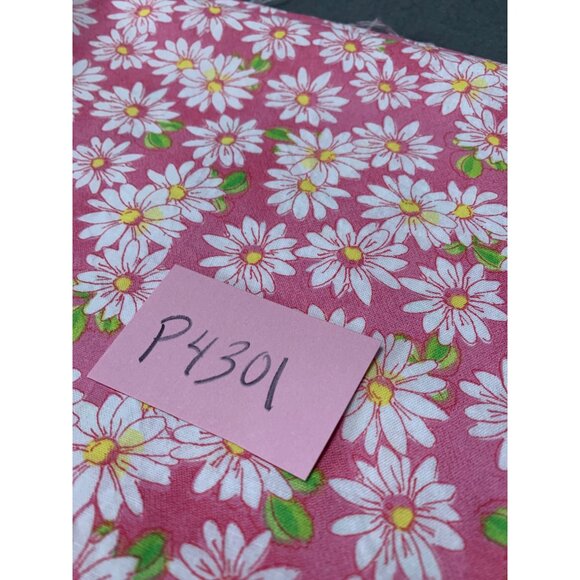 Daisy Flower Pink Floral Fabric 1/2 yard x 36" Craft Sewing Quilting - Picture 3 of 3